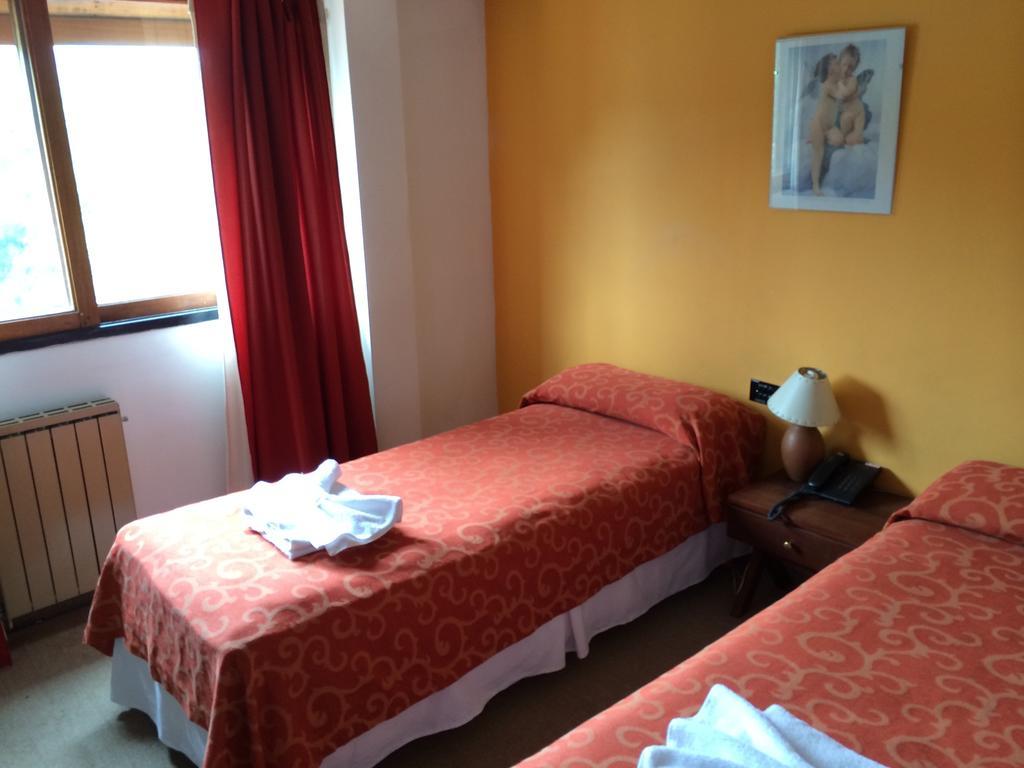 Kuntur Hotel Capilla del Monte Værelse billede